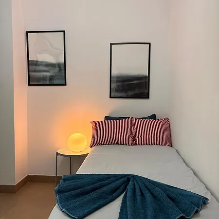 3bedroom Flat, 2 Bath In Plaza De La Feria Lägenhet *